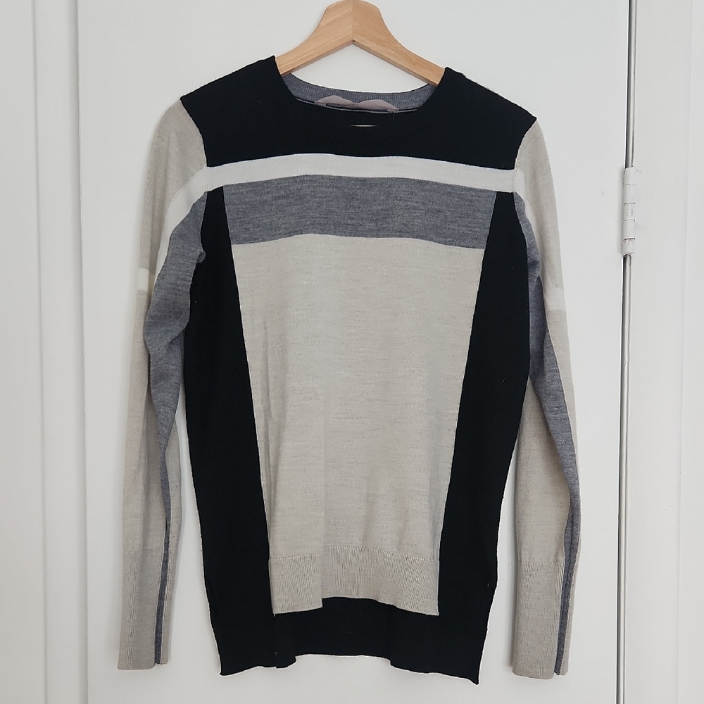 Athleta Black and Gray Colorblock Crewneck Sweater
